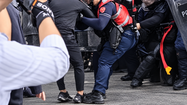 Protesta para Parlamentit, shoqërohen 8 protestues