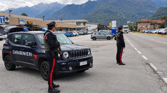 Shqiptari dhe italiani hiqen si policë, mashtrojnë&hellip;