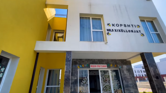 Lapsa, bojëra e pjata plastike, lista me&hellip;