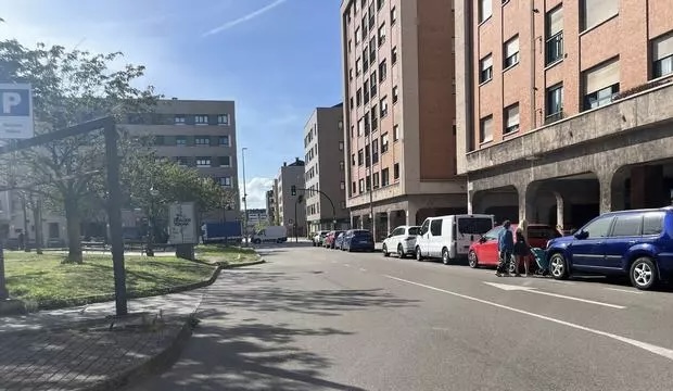 Me Mercedes dhe targa të dyfishta, tre&hellip;