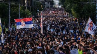 Studentët në Serbi kërkojnë dorëheqjen e drejtuesve&hellip;