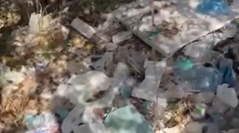 Mbeturina pranë rrugës që të çon te&hellip;
