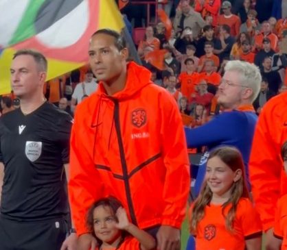 Van Dijk feston 100 ndeshje me Holandën,&hellip;