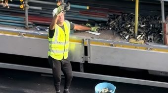 Punëtori shqiptar këndon Labçe në kantier