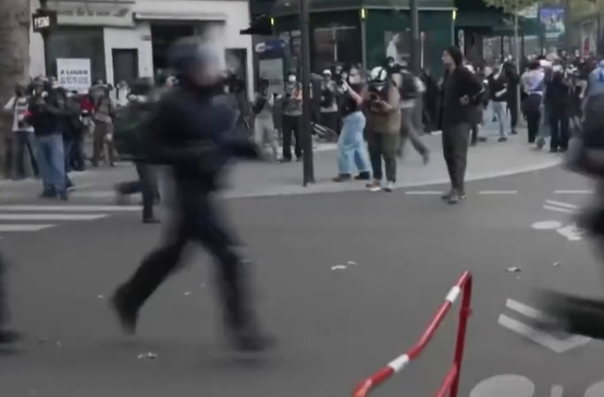 Përplasje të dhunshme gjatë protestave në Francë:&hellip;