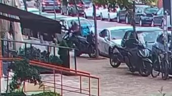 Motoristi i Wolt merr portofolin e gjetur&hellip;