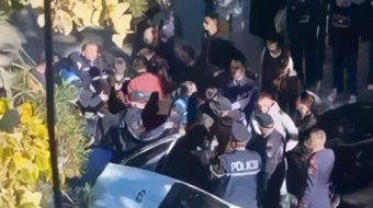 Policia Kenos me dorë të hekurt, ndalon&hellip;