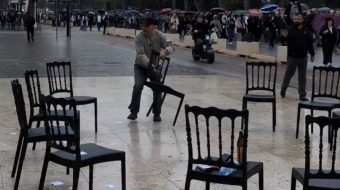 Studentët refuzojnë dialogun me Ramën, përmbysin karriget&hellip;