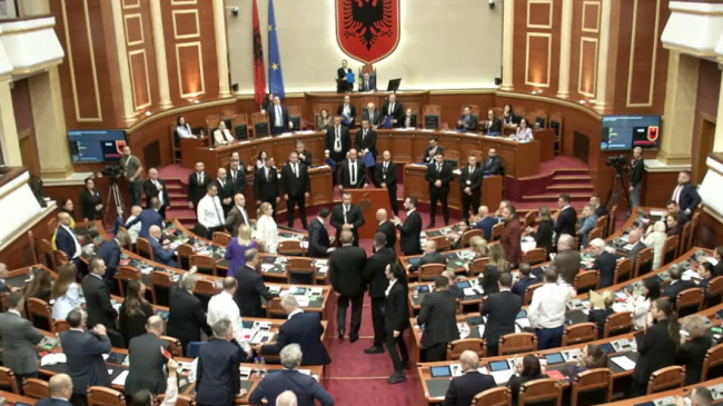 Kuvendi miraton Reformën Territoriale me 85 vota&hellip;