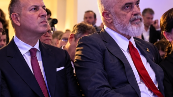 Rama dhuratë të re për mikun izraelit&hellip;