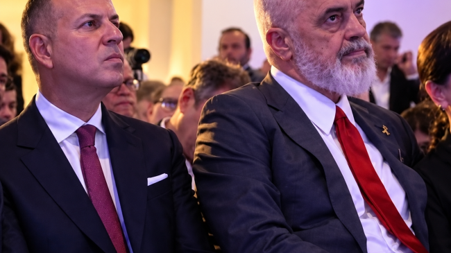 Rama dhuratë të re për mikun izraelit&hellip;