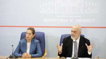 Rama kërcënon sërish studentët dhe prindërit e&hellip;