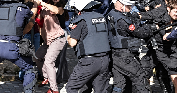 Amerikani denoncon ndalimin nga personat me të&hellip;