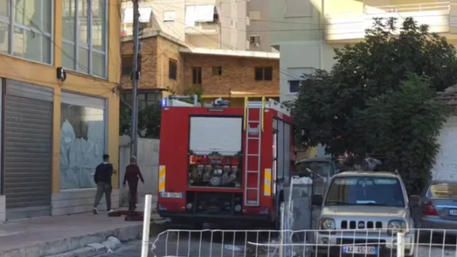 Zjarr në një kabinë elektrike në Fier,&hellip;