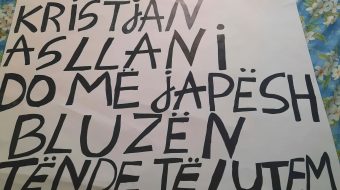 Vogëlushi ia kërkoj me banderolë, Asllani i&hellip;