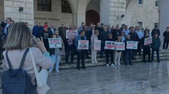 Pedagogët sërish sot në protestë në orën&hellip;