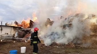 Krujë: Shkrumbohet magazina me ushqim për bagëtitë,&hellip;